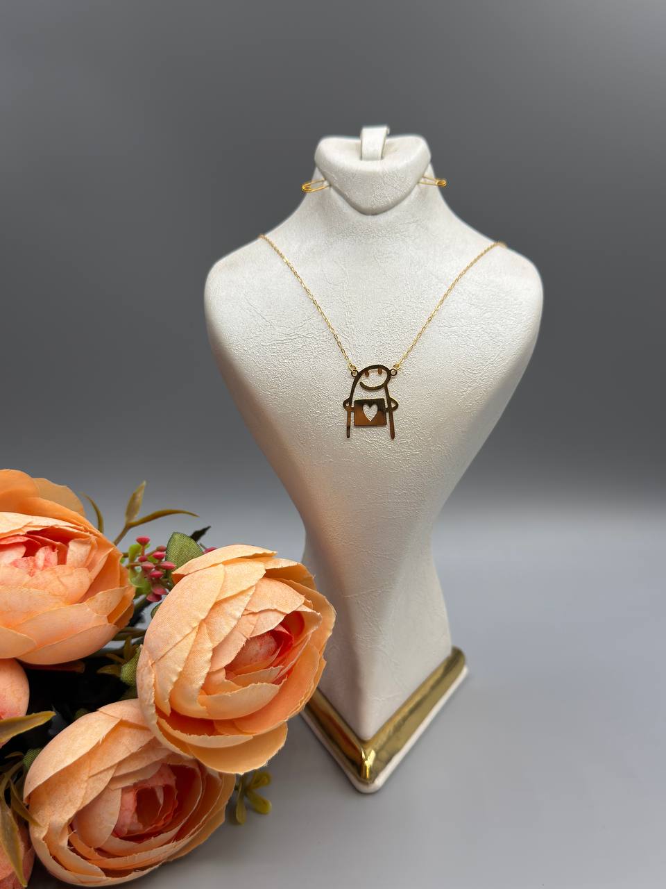 گردنبند متصل