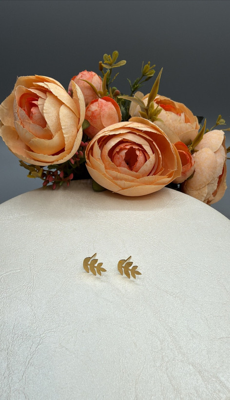 گوشواره طلا مینیمال طرح برگ